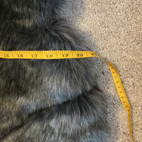 Gray Faux Fur Vest - Picture 12 of 12